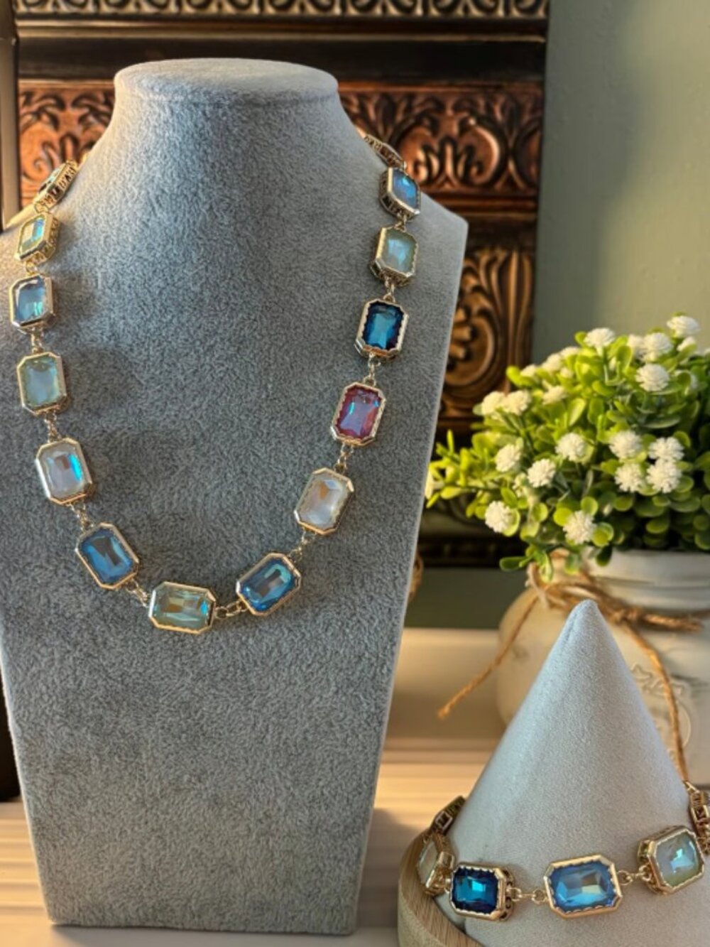 Boutique jewel candy necklace and bracelet set